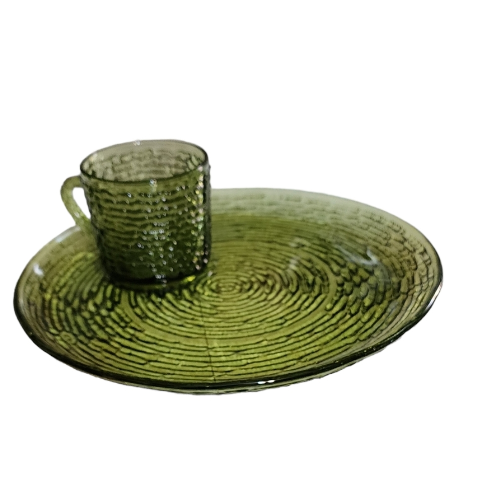60's Anchor hocking Soreno, pattern avocado snack plate with cup - Picture 1 of 4
